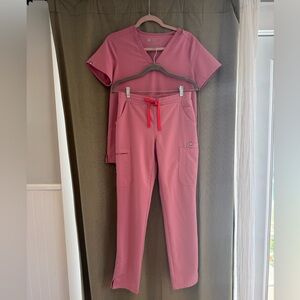 Figs Chalk Pink Scrub Set size XS